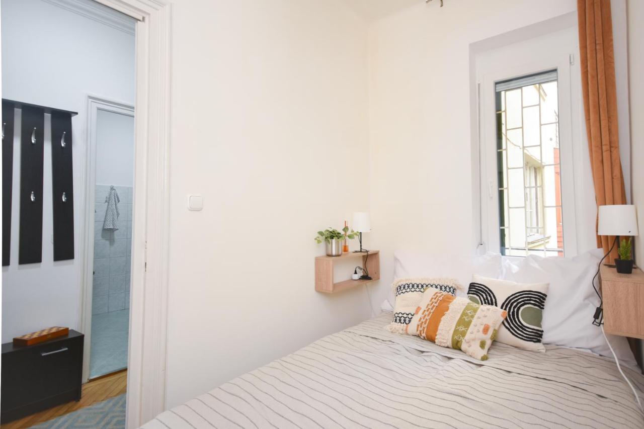 Castle Nest Apartment Budapest Esterno foto