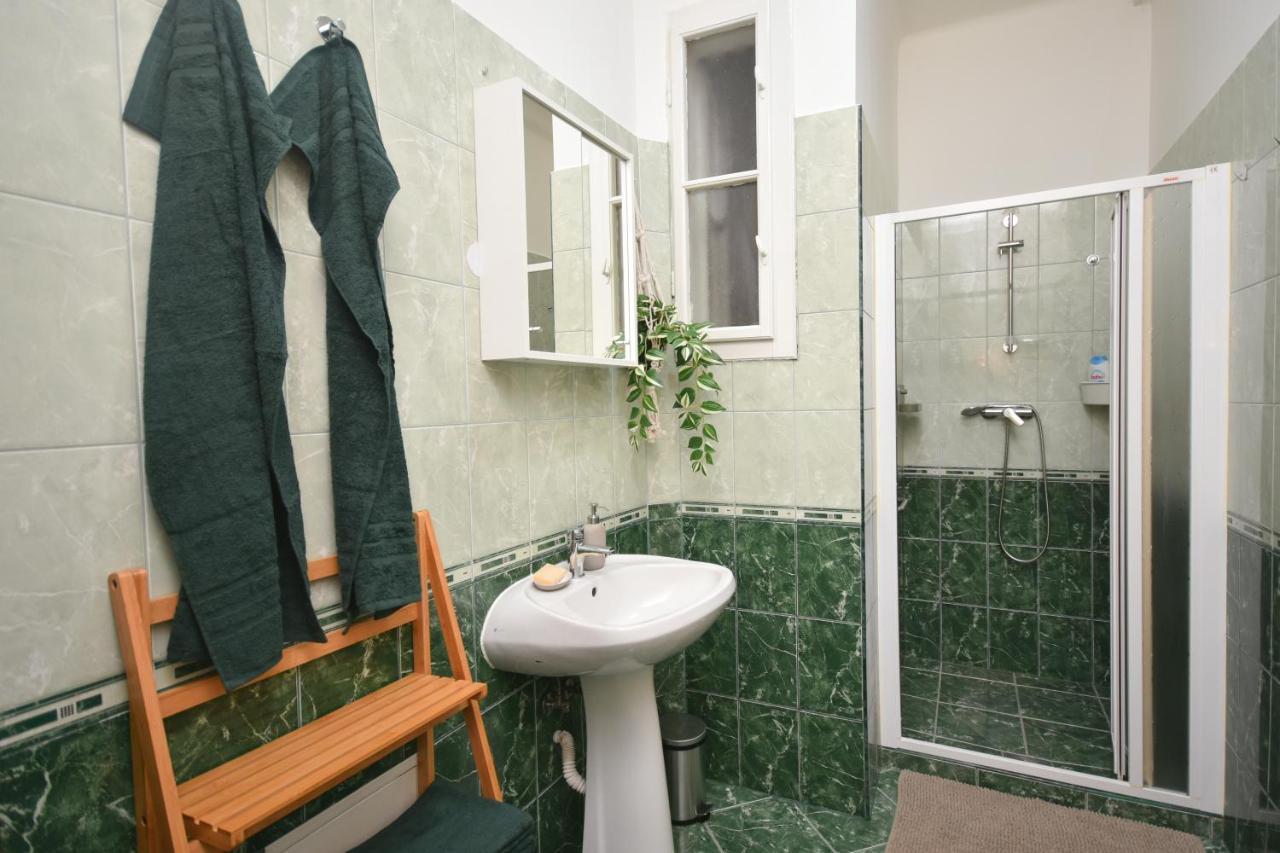 Castle Nest Apartment Budapest Esterno foto
